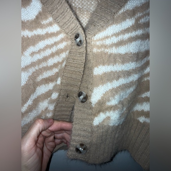 Lulus Easy There Tan Tiger Print Fuzzy Knit Cropped Cardigan Sweater XS - Picture 5 of 8